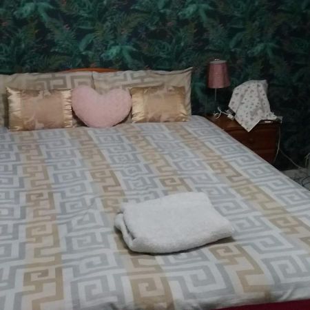 Spacious Double Room Located Within Walking Distance To Seaside And Town Дувр Экстерьер фото